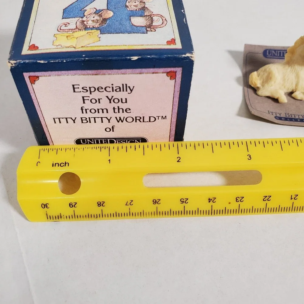 Vintage 1987 United Design Itty Bitty World Critters Unicorn Figurine w/ Box